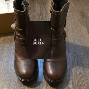 Bullboxer Women's Brown Combat Boots